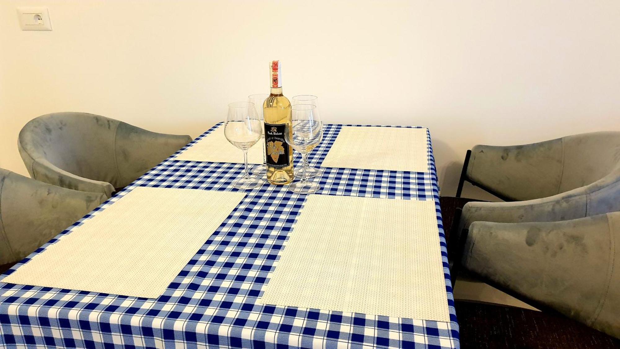 2F Saranda Apartment Eksteriør billede